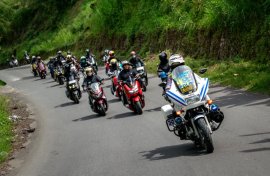 Rayakan Satu Dekade NMAX, Ratusan Biker Sulsel Riding ke Puncak Malino