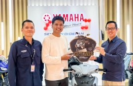 Setia Naik Yamaha Mio Selama 16 Tahun, Konsumen Asal Bogor Dapat Gear Ultima Gratis