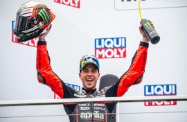 Marco Bezzecchi Finis Ketiga, Aprilia Racing Catat Sejarah di Philip Island
