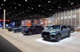 ZEEKR Unjuk Gigi di Auto China 2026, EV Premium Geely Siap Serbu Indonesia