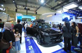DFSK Bidik Segmen Premium, E5 Plus Sukses Tarik Lebih dari 4.000 Pengunjung di GIIAS 2026