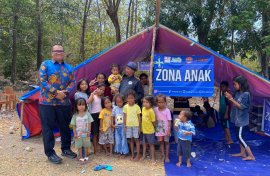 Hino Hadirkan Tenda Ramah Anak untuk Korban Gempa di Manggarai