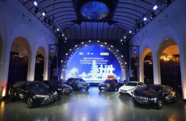BMW iX3 Jadi Lead Car Maybank Marathon 2026, Debut Perdana di Jalan Indonesia