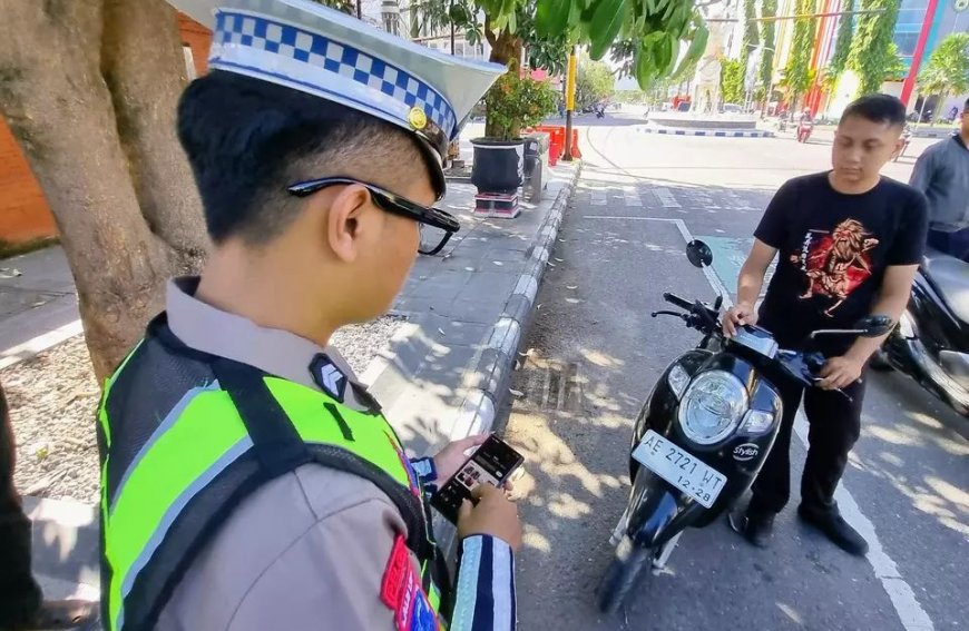 ETLE Makin Canggih, Polisi Ponorogo Pantau Pelanggar Pakai Kacamata Pintar