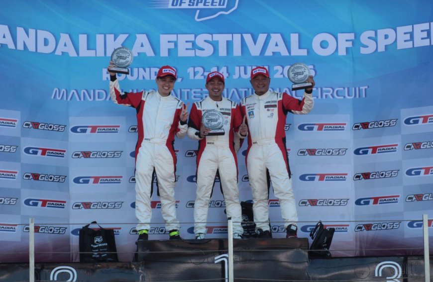 Awal Musim Sempurna, GR Garage Auto2000 Racing Team Dominasi Mandalika dengan Podium Ganda