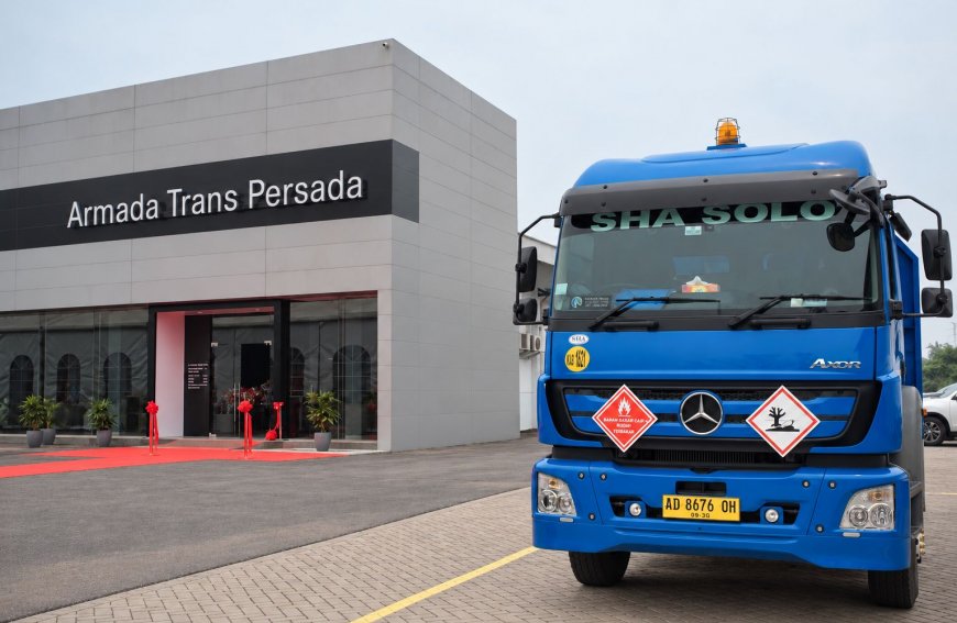 Dukung Bisnis Logistik dan Perkebunan, Mercedes-Benz Trucks Perluas Layanan di Kalbar